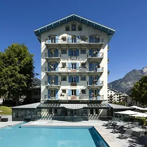 https://mont-blanc-chamonix-mont-blanc-74400.hotels-rhonealpes.com